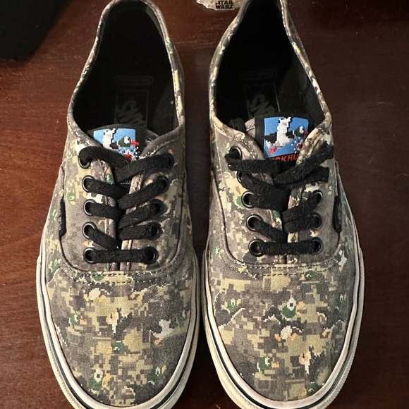 Nintendo Duck Hunt Vans - Picture 1 of 4